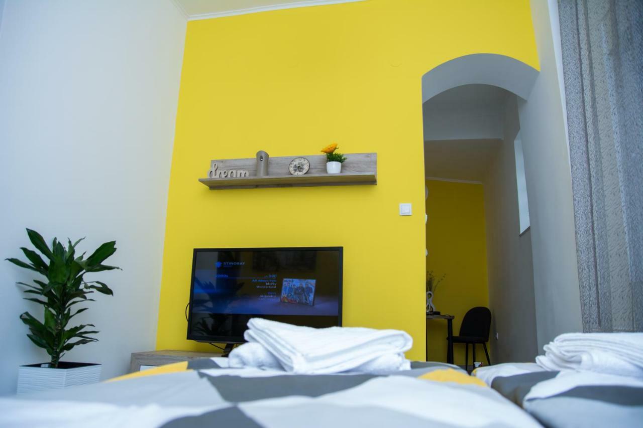 Apartment Studio Teo - Near Everywhere You Want To Be Subotica Buitenkant foto